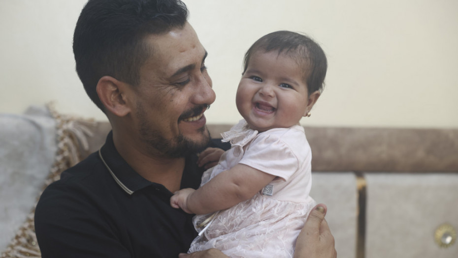 Šest meseci od razornog zemljotresa: Beba rođena u ruševinama u Siriji danas srećna devojčica
