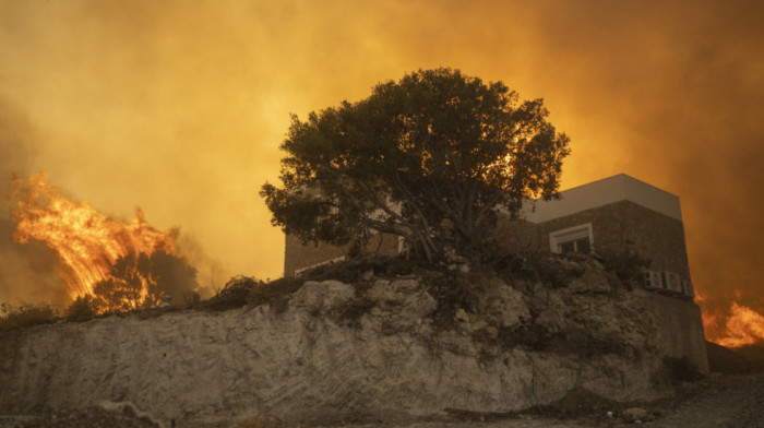Ne prestaju požari u Grčkoj: Planulo oko Ksantija i u oblasti Olimpa