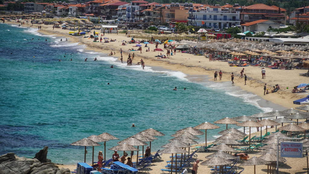 Grčka uvodi red na plažama: Kako će ove godine izgledati odmor pod suncobranima