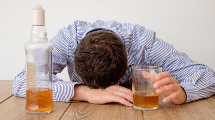 Novo istraživanje američkih stručnjaka: Koliko je alkohol štetan?