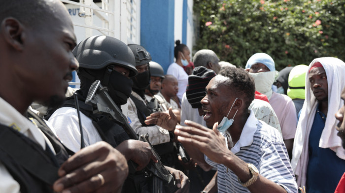 Najmanje 20 vernika ubijeno u predgrađu Port-o-Prensa tokom marša kojim su zahtevali proterivanje bandi