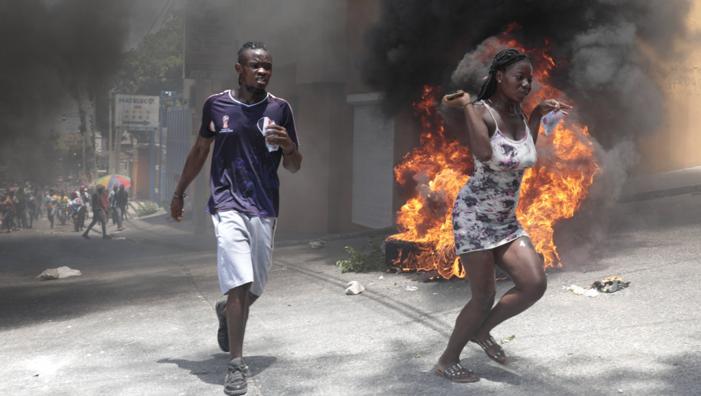 Neprekidni talas nasilja na Haitiju primorao deo osoblja UN da napusti ostrvo