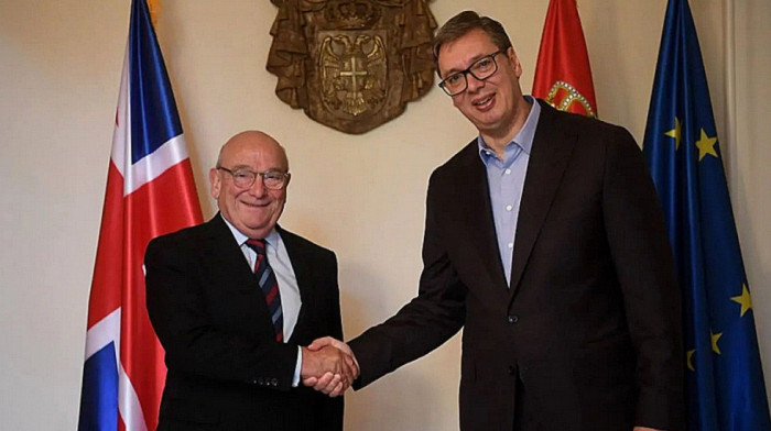 Predsednik Vučić razgovarao sa Pičom: "Ozbiljan i sadržajan razgovor o situaciji na KiM i u regionu"