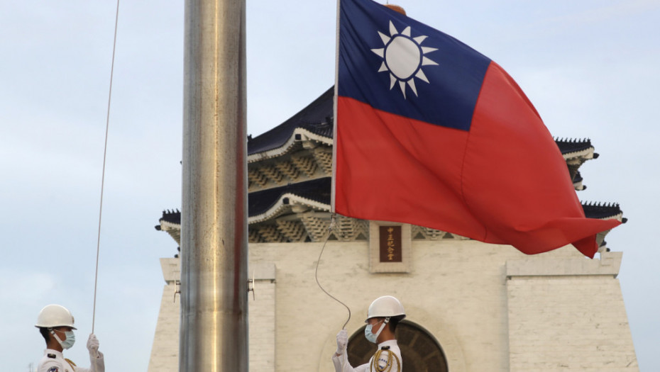 Tajpej tvrdi da je Kina poslala brodove i borbene avione ka Tajvanu