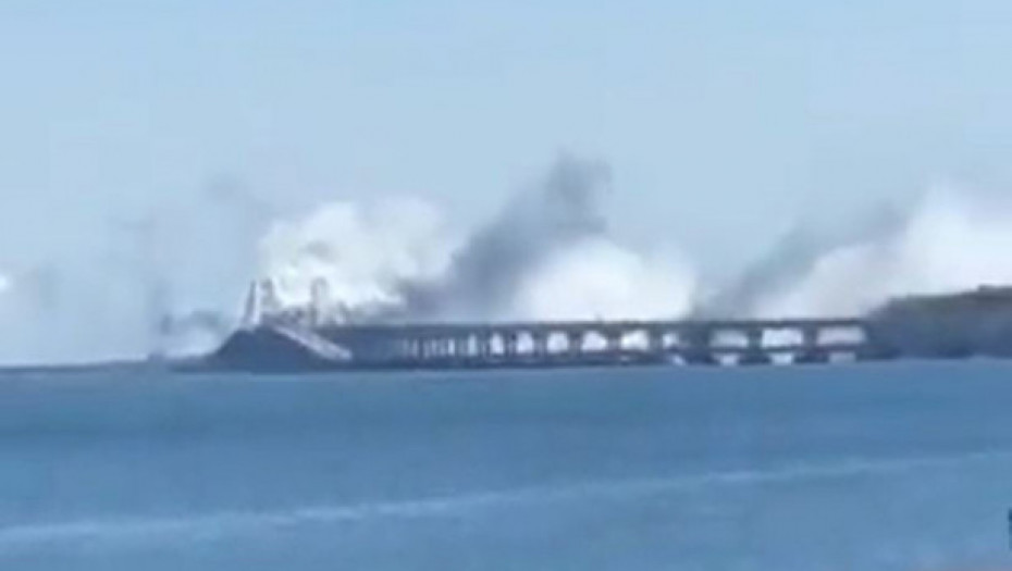 RAT U UKRAJINI Eksplozije na Krimskom mostu, Rusi tvrde da su oborili ukrajinske rakete