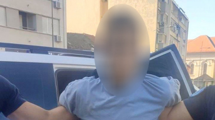 Uhapšen mladić u Novom Sadu: Ukrao očev pištolj i pretio da će ubiti bivšu devojku i policajce