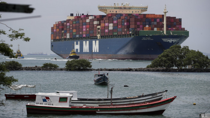 Zbog niskog nivoa vode ostaju ograničenja za tranzit brodova u Panamskom kanalu