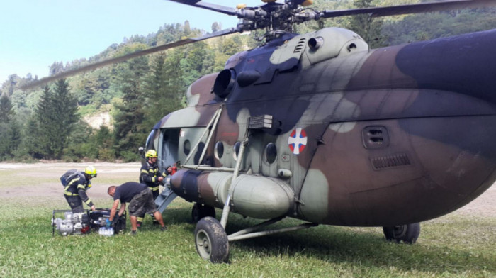 Vojska Srbije u Sloveniji, pomaže građanima u otklanjanju posledica poplava