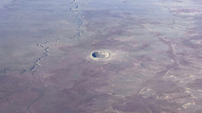 Da li je Zemlja bila žrtva džinovskog asteroida: Naučnici na pragu otkrića najvećeg udarnog kratera na planeti