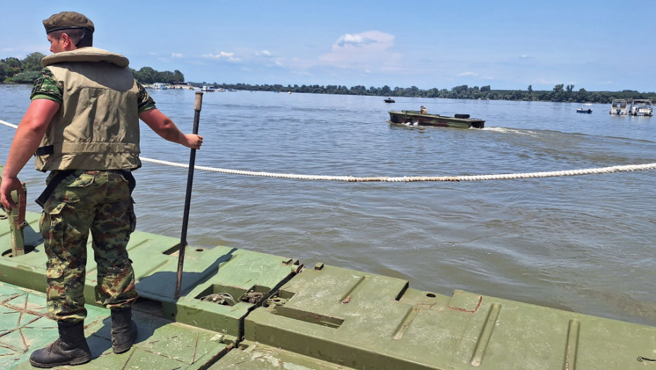 Privremeno uklonjen pontonski most do plaže Lido zbog visokog vodostaja Dunava