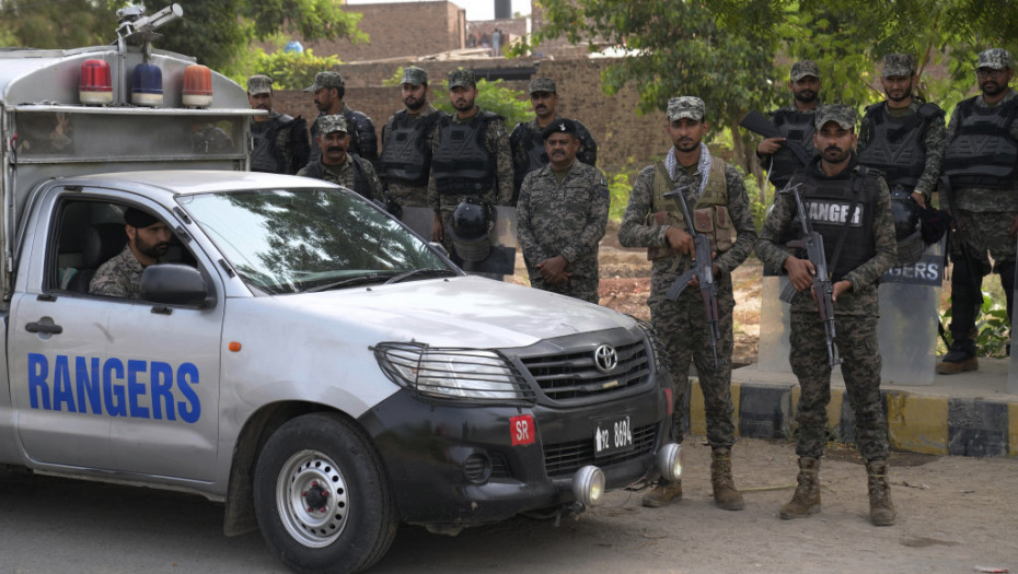 Ubijeno devet vojnika u napadu bombaša samoubice u Pakistanu