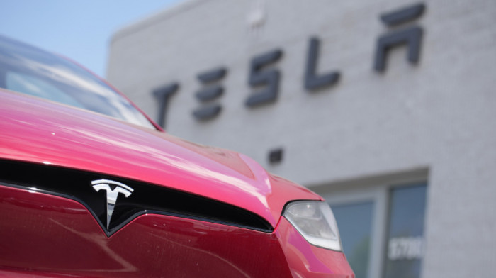 Kompanija Tesla u trećem kvartalu isporučila 435.059 vozila, manje od očekivanog