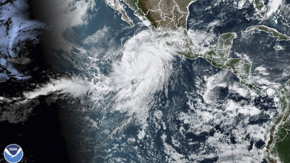 "Hilari" iz tropske oluje prerasla u uragan, ozbiljno preti obilnim kišama i poplavama severozapadu Meksika