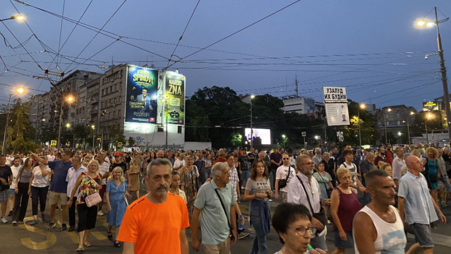 Novi protest opozicije "Srbija protiv nasilja" u Beogradu: Demonstranti šetali do Ministarstva prosvete i Predsedništva