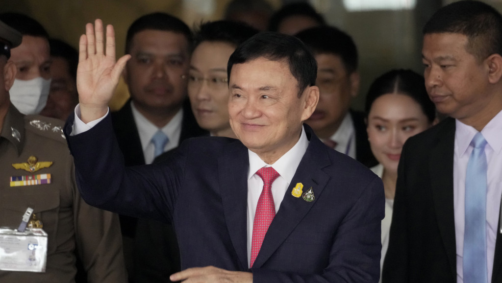 Bivši tajlandski premijer Šinavatra prebačen u bolnicu