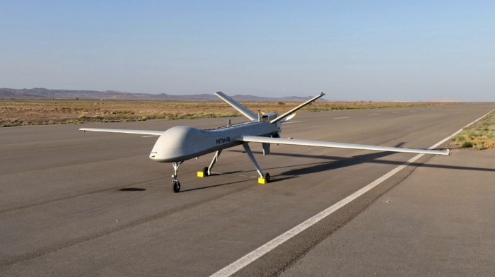 Iran predstavio novi dron: Mohadžer-10 može da leti 24 sata bez zaustavljanja