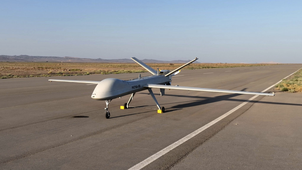 Iran predstavio novi dron: Mohadžer-10 može da leti 24 sata bez zaustavljanja