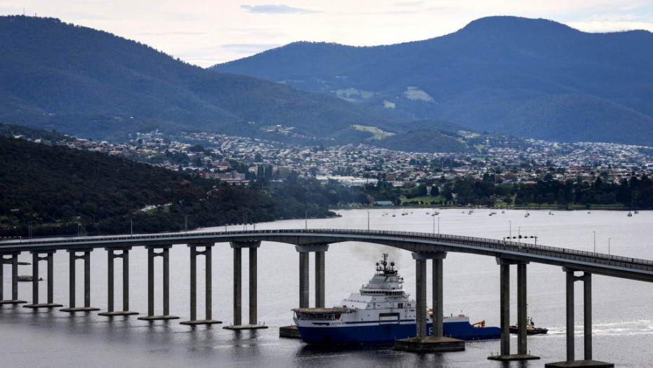 Australijskom brodu nije dozvoljeno da putuje ispod Hobartovog mosta