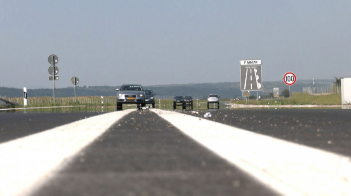 Udes na auto-putu kod Bubanj potoka, povređen muškarac