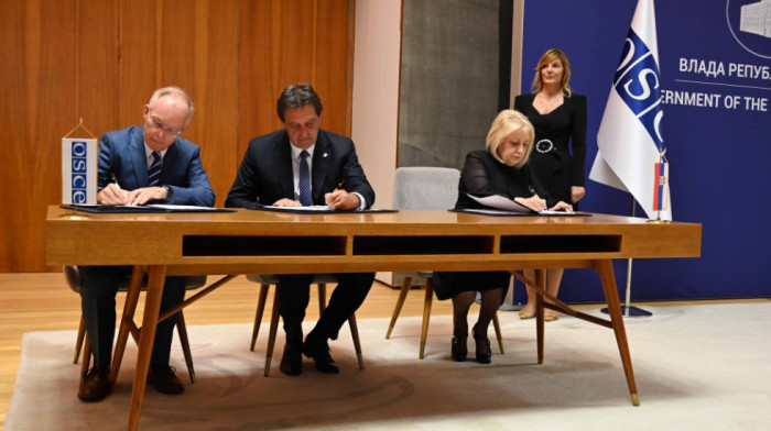 Potpisan protokol o saradnji i sprovođenju projekta "Zajedno i bezbedno kroz detinjstvo“