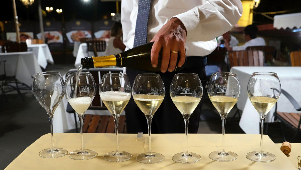 Američka carina na evropsko vino i žestoka pića će od 1. avgusta porasti na 15 odsto