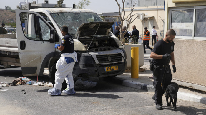 Palestinac ubio jednog izraelskog vojnika na Zapadnoj obali, dvojica ranjena