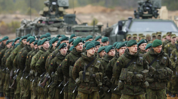 Ruska invazija na Ukrajinu pokrenula debate u državama širom Evrope: Da li je obavezan vojni rok dobro rešenje?