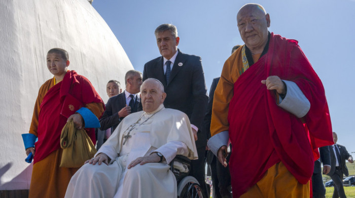Papa u Mongoliji pozvao sve religije da žive u slozi i izbegavaju fundamentalizam