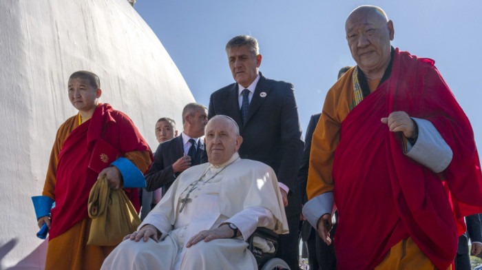 Papa u Mongoliji pozvao sve religije da žive u slozi i izbegavaju fundamentalizam