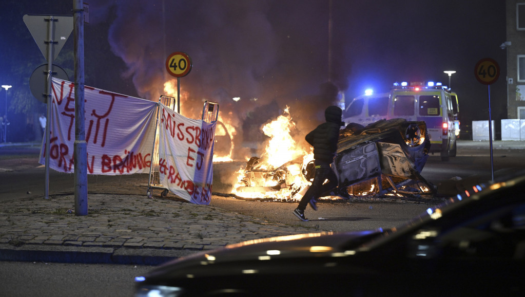 Sukobi u Malmeu nakon spaljivanja kopije Kurana, troje privedeno
