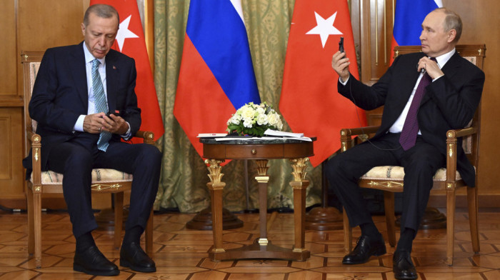 Putin Erdoganu: Spremni smo da razgovaramo o Crnomorskom sporazumu o žitu