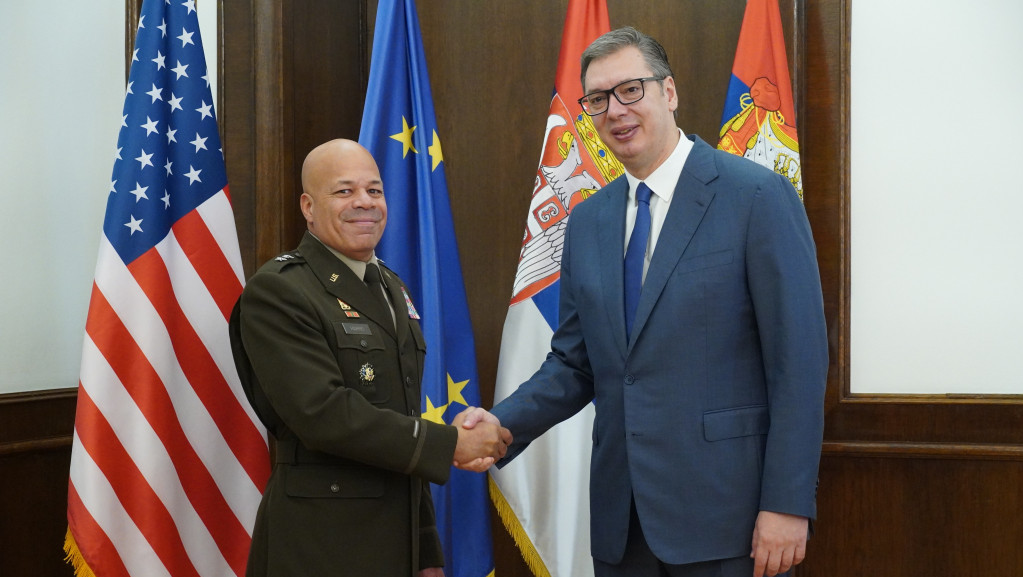 Vučić sa generalom Harisom: Srbija opredeljena da jača sveukupne odnose sa SAD