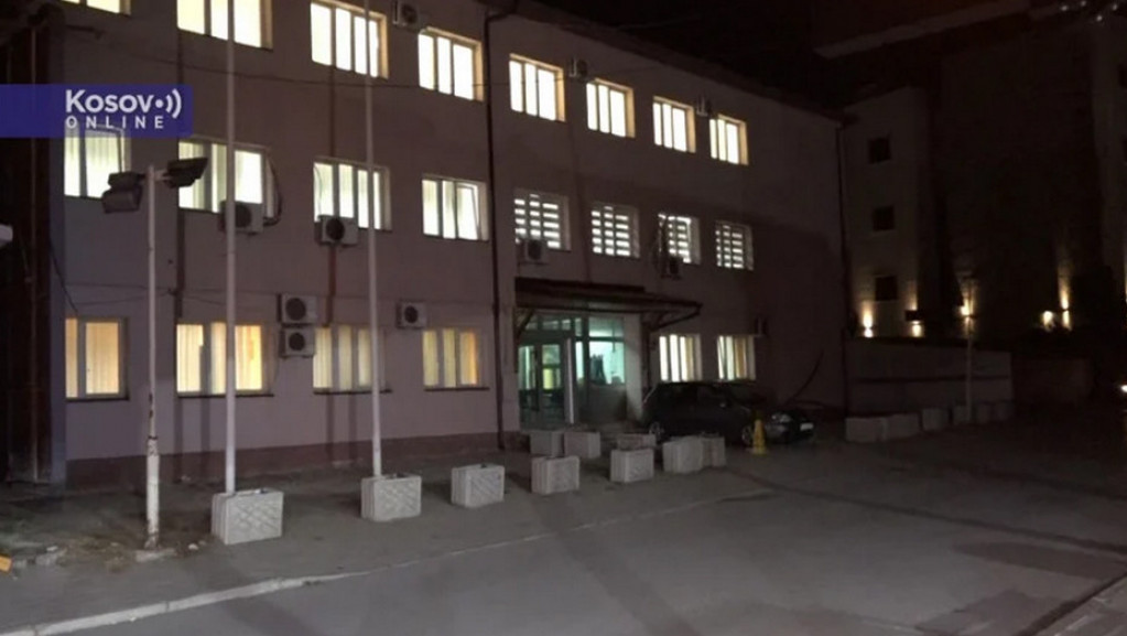 Svetlo u srpskim institucijama u Severnoj Mitrovici: Zaposleni ostaju do jutra u svojim kancelarijama