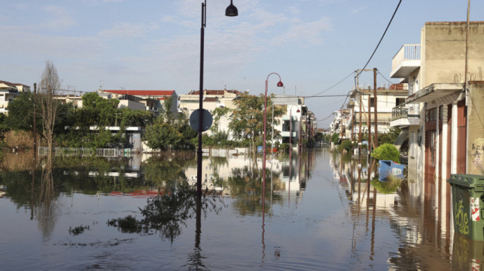 Zbog obilnih kiša Grčka naredila evakuaciju još jednog sela nadomak grada Larise