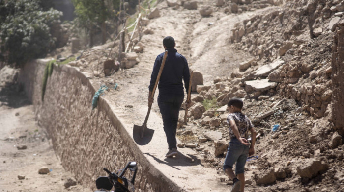 Trka s vremenom u Maroku: Spasioci pretražuju razorena područja posle zemljotresa, raste broj žrtava