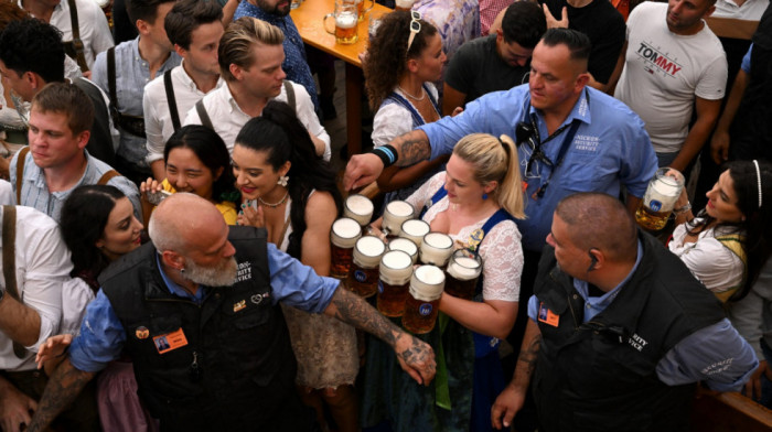 Počeo 188. Oktoberfest, krigla piva skuplja oko šest odsto