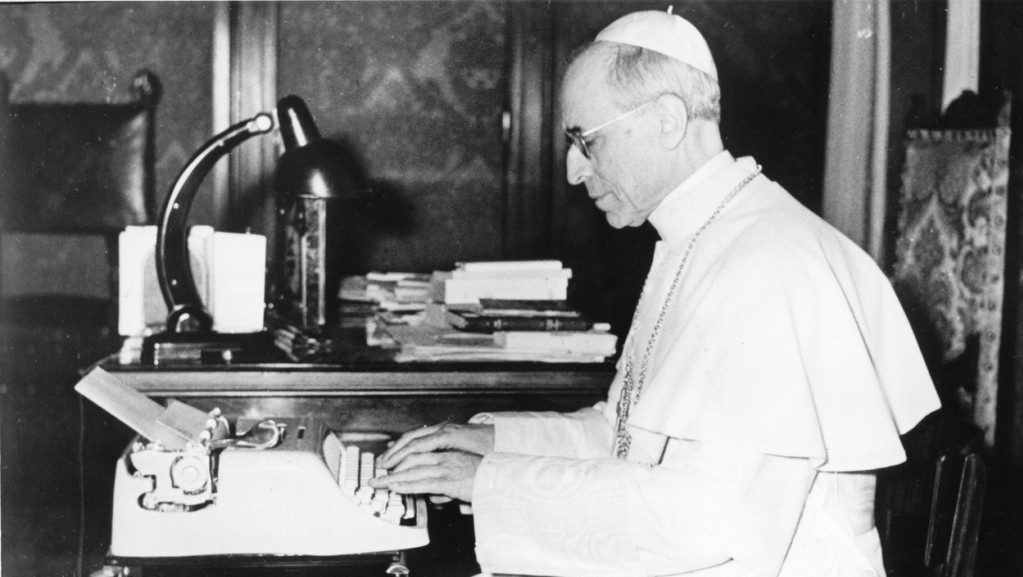 Počela konferencija koja rasvetljava kontroverznog istorijskog delovanja pape Pija XII