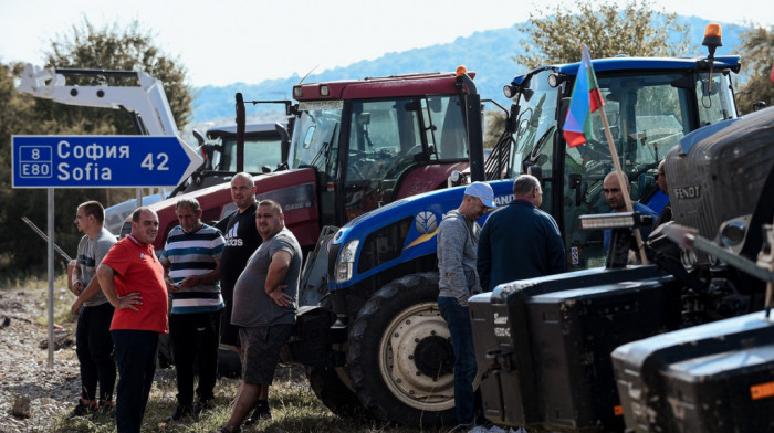 Protest bugarskih poljoprivrednika zbog nastavka uvoza žitarica iz Ukrajine; premijer: "Nema pregovora s tetoristima"