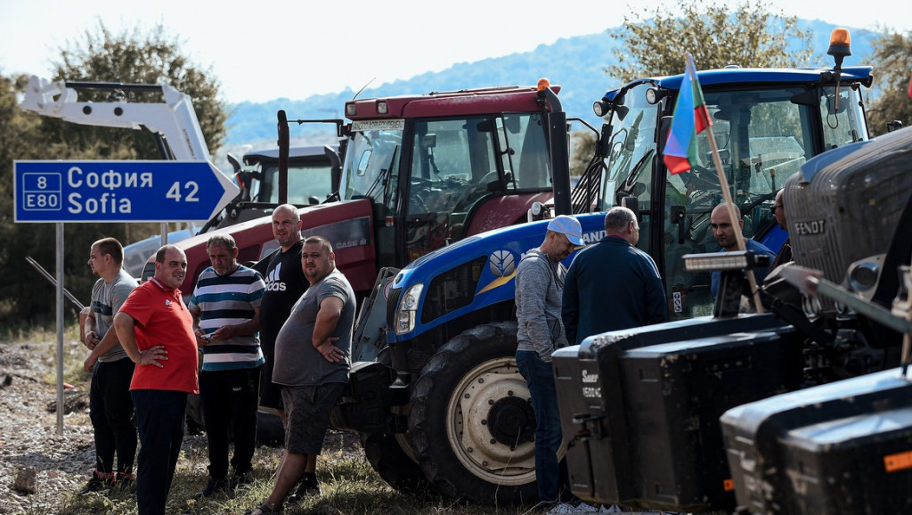 Protest bugarskih poljoprivrednika zbog nastavka uvoza žitarica iz Ukrajine; premijer: "Nema pregovora s tetoristima"