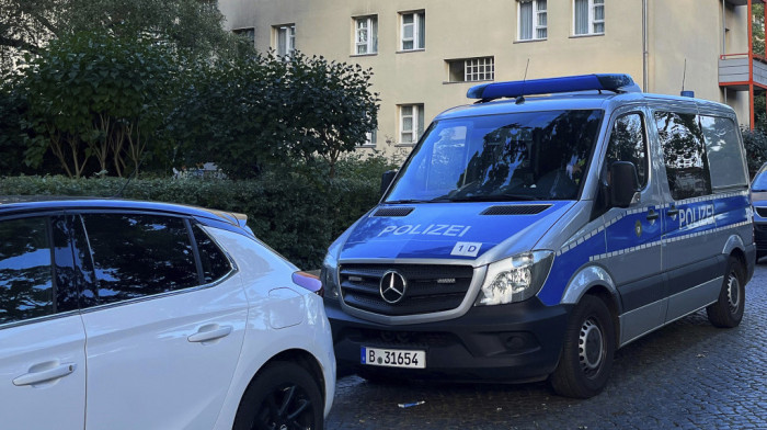 Nemačka policija isključila iz saobraćaja autobus iz BiH: Imao napuknuto vetrobransko staklo, retrovizore vezane kanapom