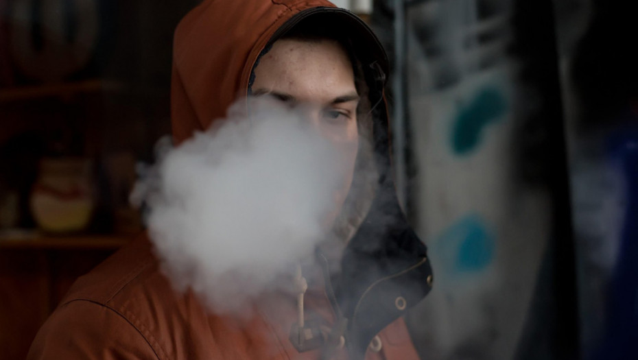 Novi propisi o zabrani prodaje e-cigareta maloletnicima uskoro pred poslanicima