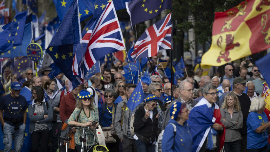 Evronostalgičari u Londonu marširali za ponovno pridruživanje EU: "Bregzit je bio ogromna greška"