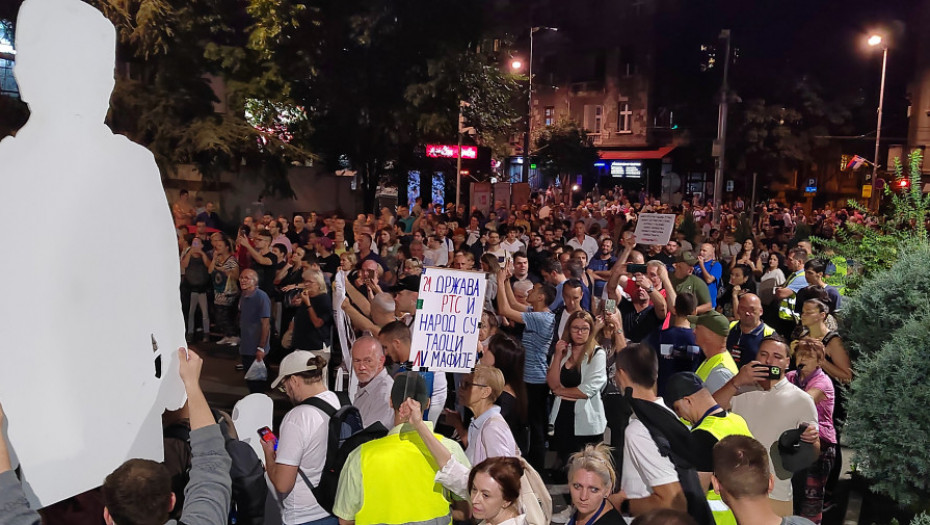 Završen 21. protest "Srbija protiv nasilja": Okupljeni šetali do RTS-a, izneta četiri nova zahteva