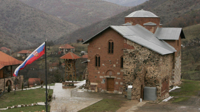 Eparhija raško-prizrenska: nije volјna da prihvati mešanje kosovskih institucija: Sami ćemo sanirati štetu u manastiru