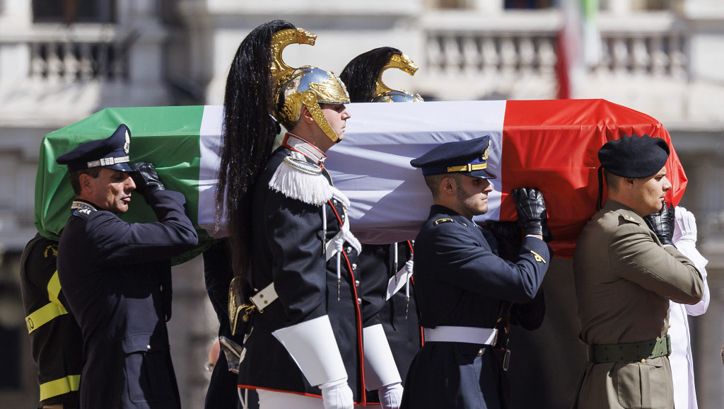 Napolitano ispraćen u prvoj sekularnoj sahrani jednog predsednika Italije