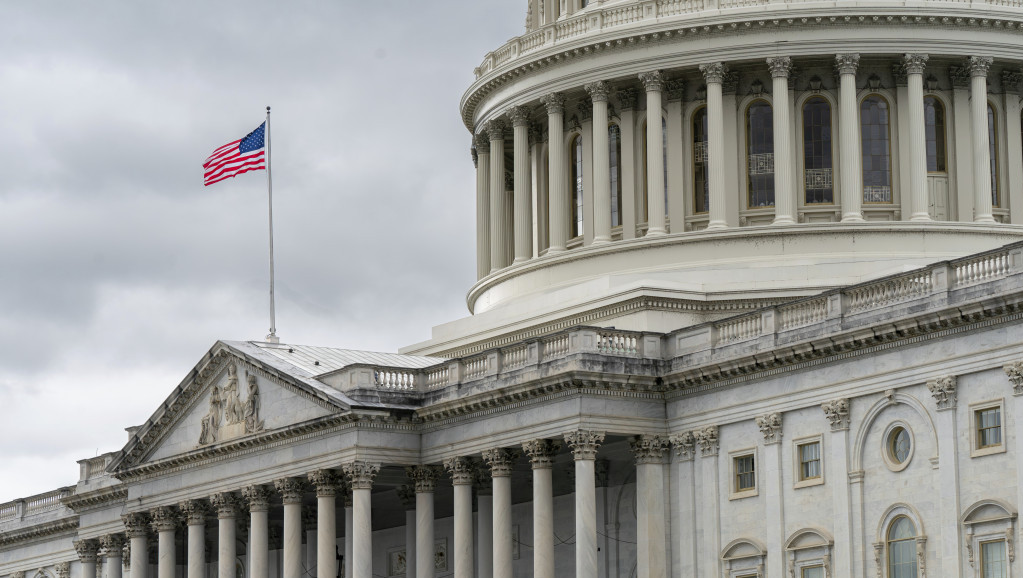 Predstavnički dom američkog Kongresa usvojio meru koja bi mogla da spreči obustavu rada vlade