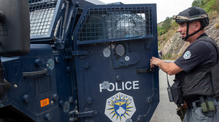 Probijanjem puta oštećeno staro pravoslavno groblje: Inspektori i Kosovska policija na terenu