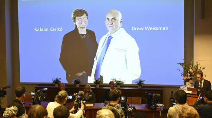 Nobelova nagrada za medicinu naučnicima za razvoj vakcine protiv kovida 19