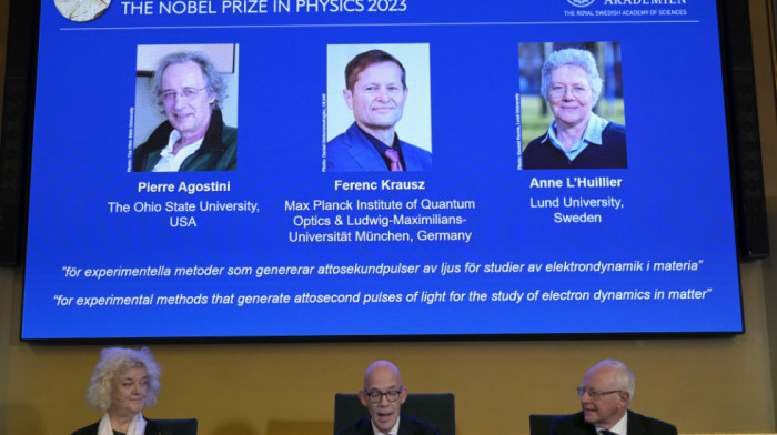Nobelovu nagradu za fiziku dobilo troje naučnika