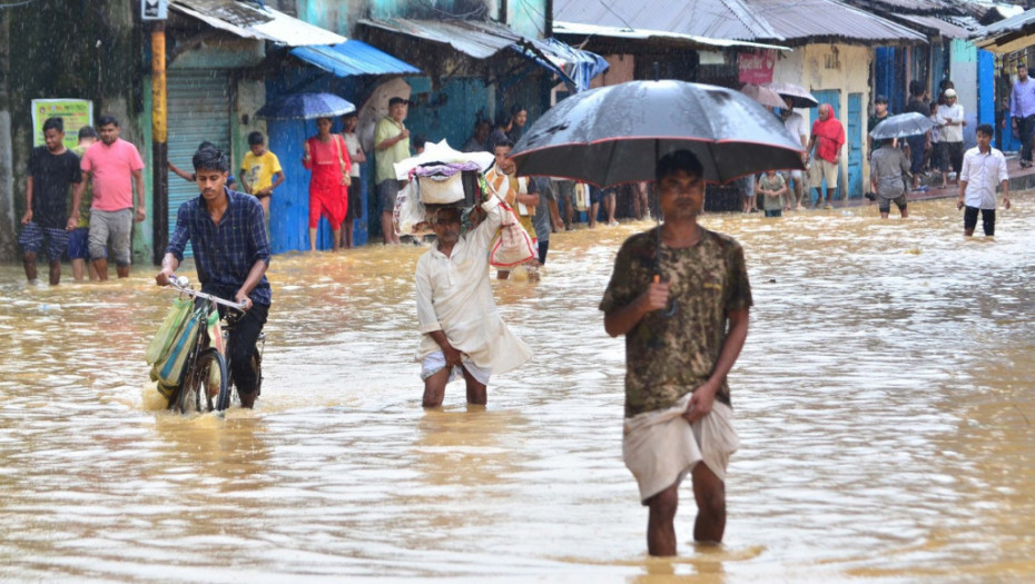 Poplava na severoistoku Indije, 23 vojnika se vode kao nestala